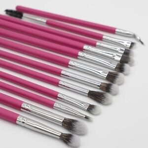 12-Piece Eye Makeup Brush Set – Blend, Shade & Define with Ease!